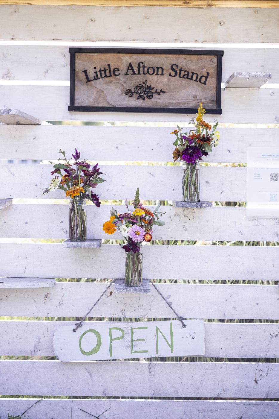 Little Afton Flowers shop stand